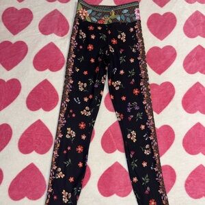 Johnny Was floral active leggings